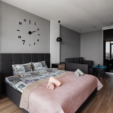 Grey In Arcadia With Terrace