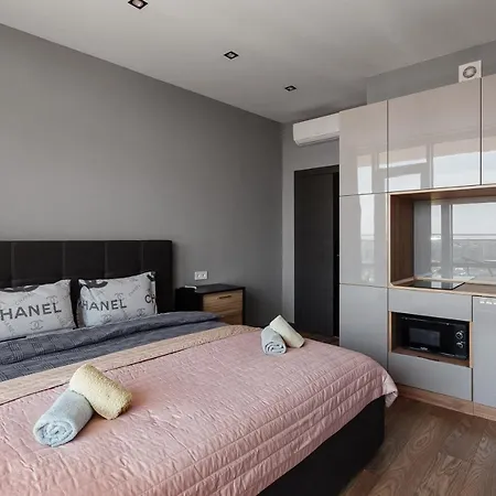 Grey In Arcadia With Terrace 오데사